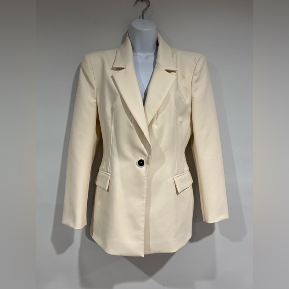 Zara fitted ivory Blazer Jacket⭐️Limited Edition ⭐️ - Picture 6 of 16